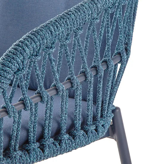 detaljni prikaz fotelje seta Elba plave boje