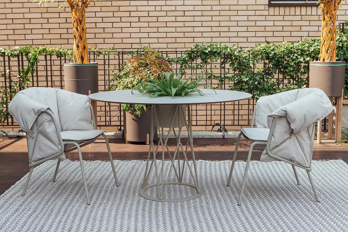 stol Ataman Mesh d 1100 sa stolicama