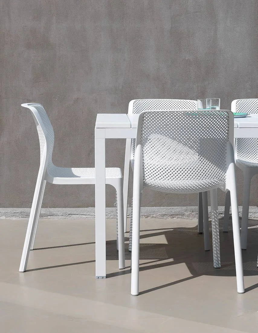 stolica Bit bianco za stolom