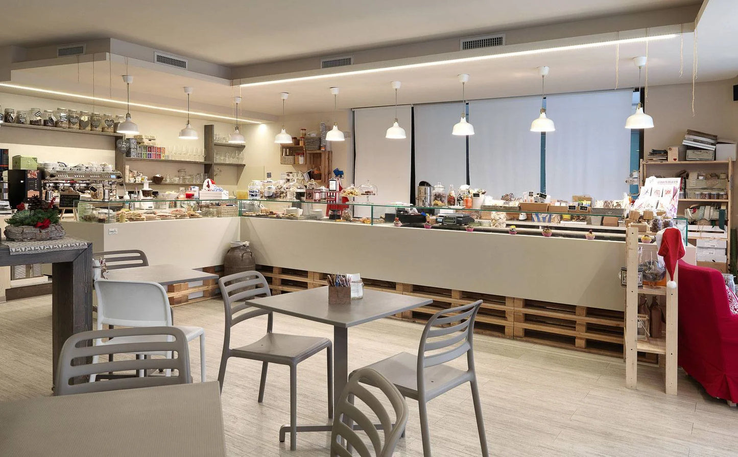 stolice Costa Bistro tortora u lokalu